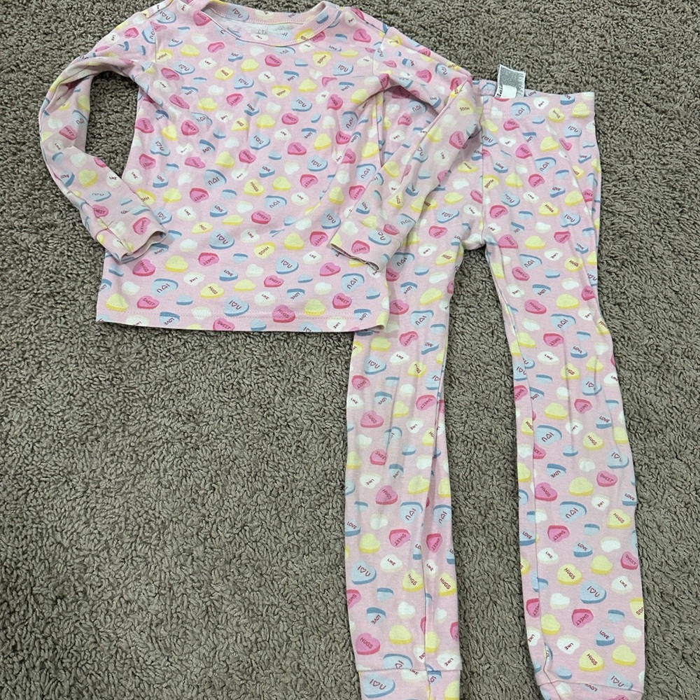 GAP Kids Candy Hearts Print Little Girls Pajama Set
